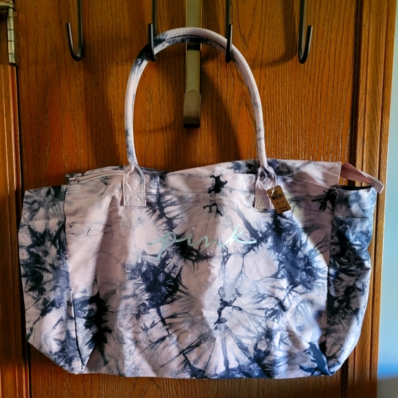 PINK Victoria's Secret Handbags - PINK- Large Weekender Bag